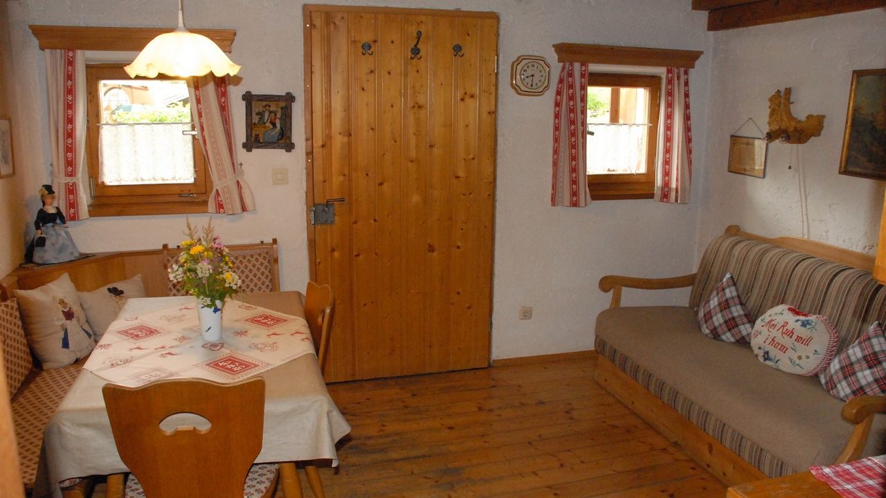 Ferienhäuschen Rosi - Ess- und Wohnbereich Ferienhäuschen Rosi - Ess- und Wohnbereich